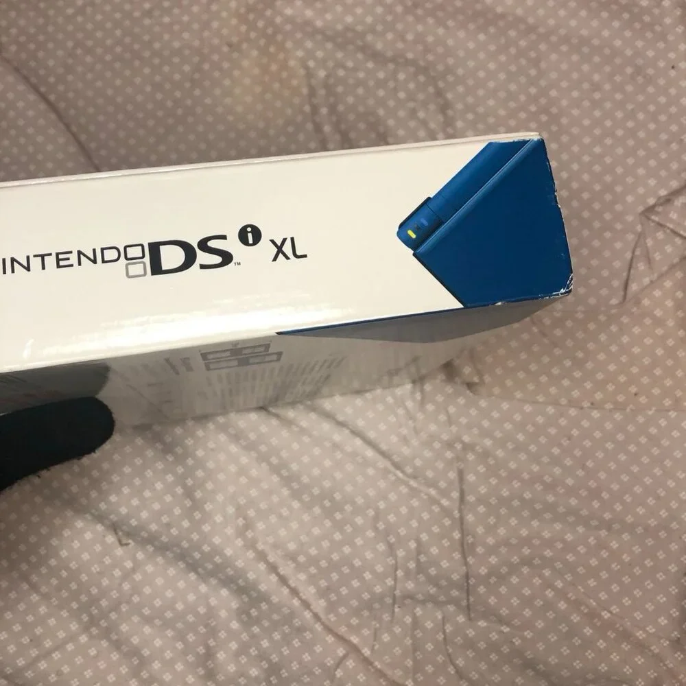 Nintendo DSi XL Box with Manuals
